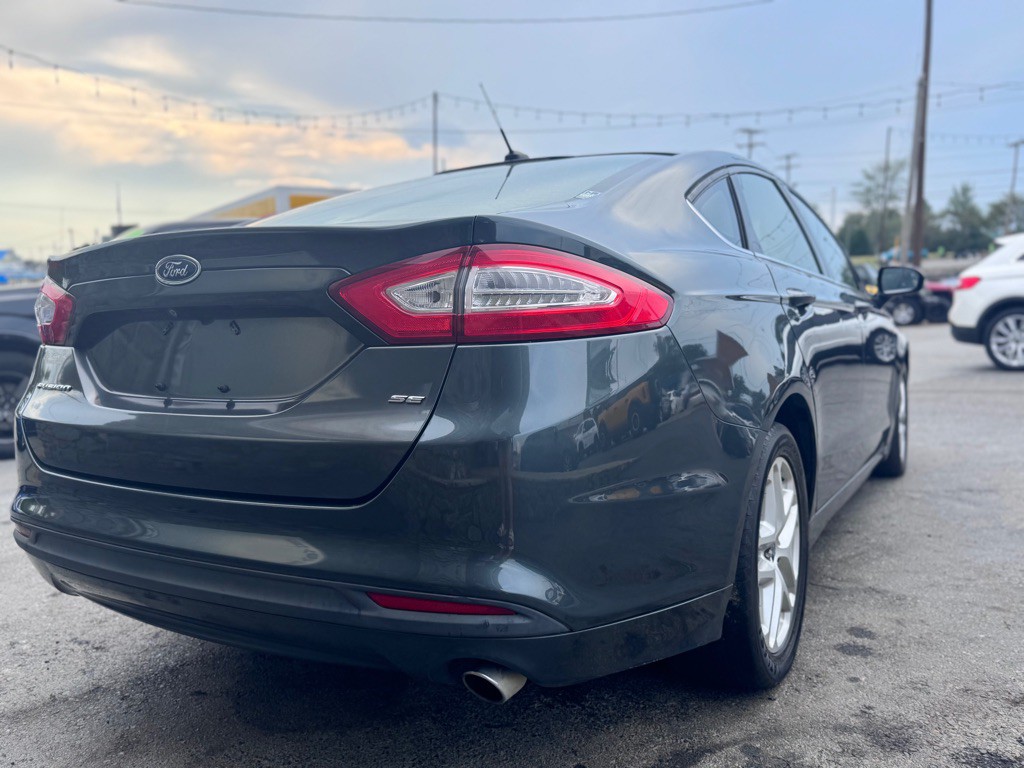 2015 Ford Fusion Image 5