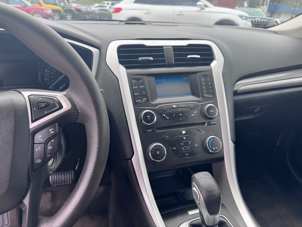 2015 Ford Fusion Image 13