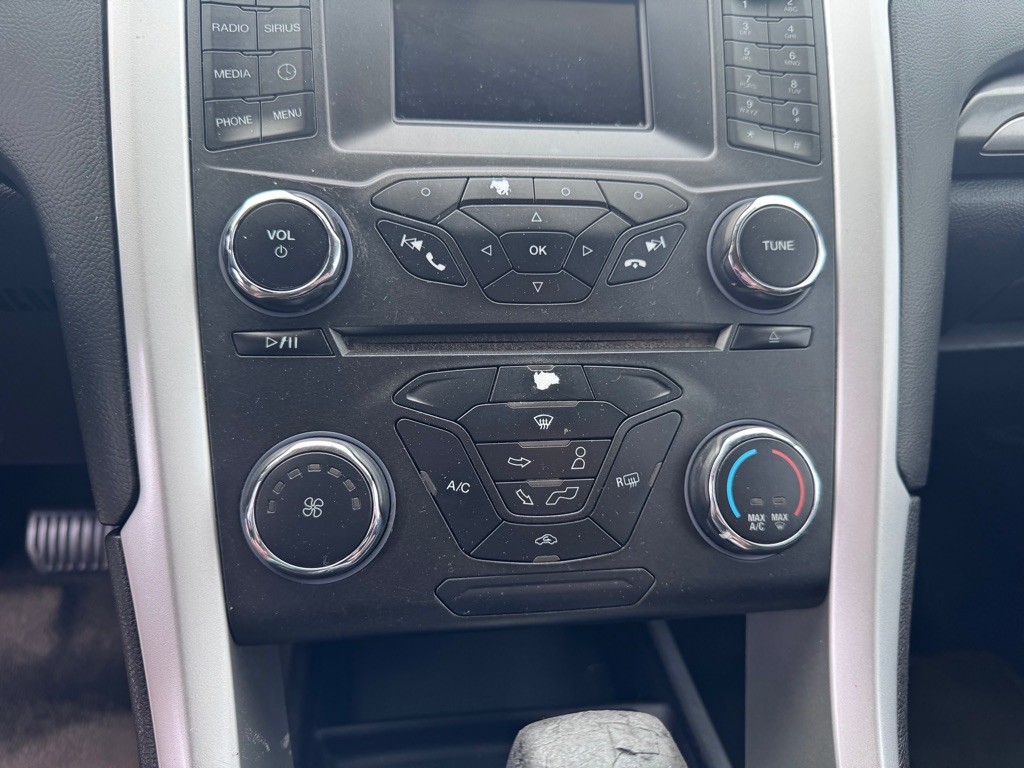 2015 Ford Fusion Image 16