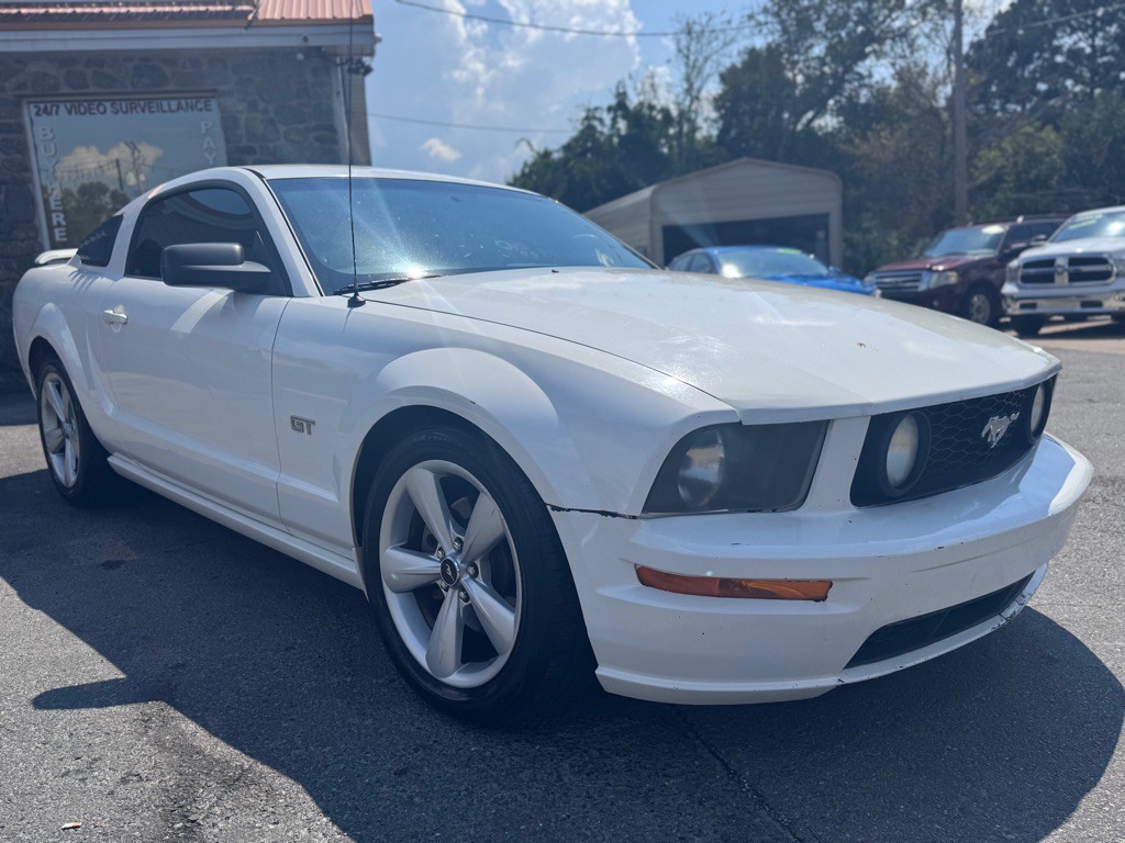 2005 Ford Mustang Image 3