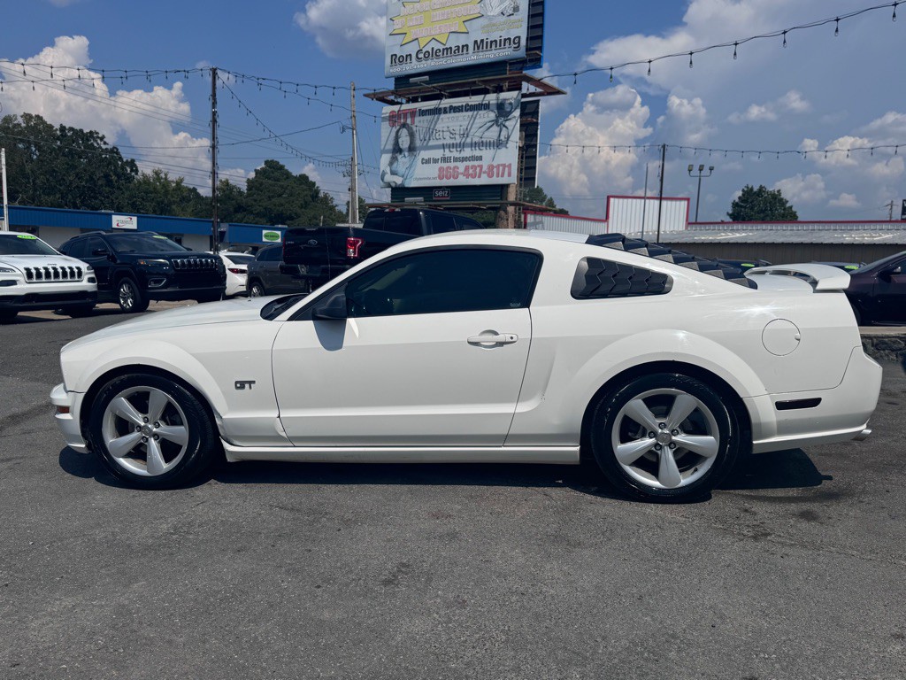 2005 Ford Mustang Image 8