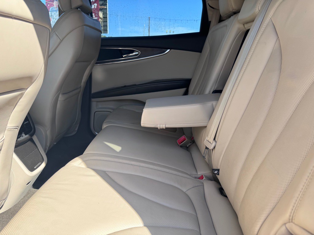 2016 Lincoln MKX Image 28