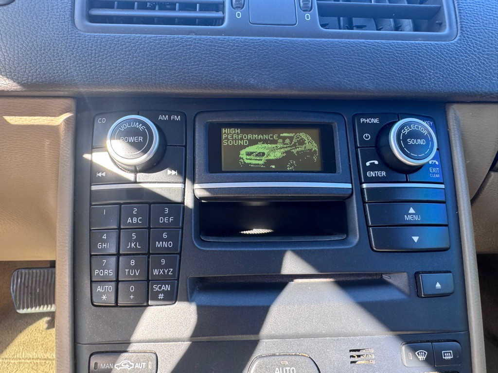 2012 Volvo XC90 Image 14