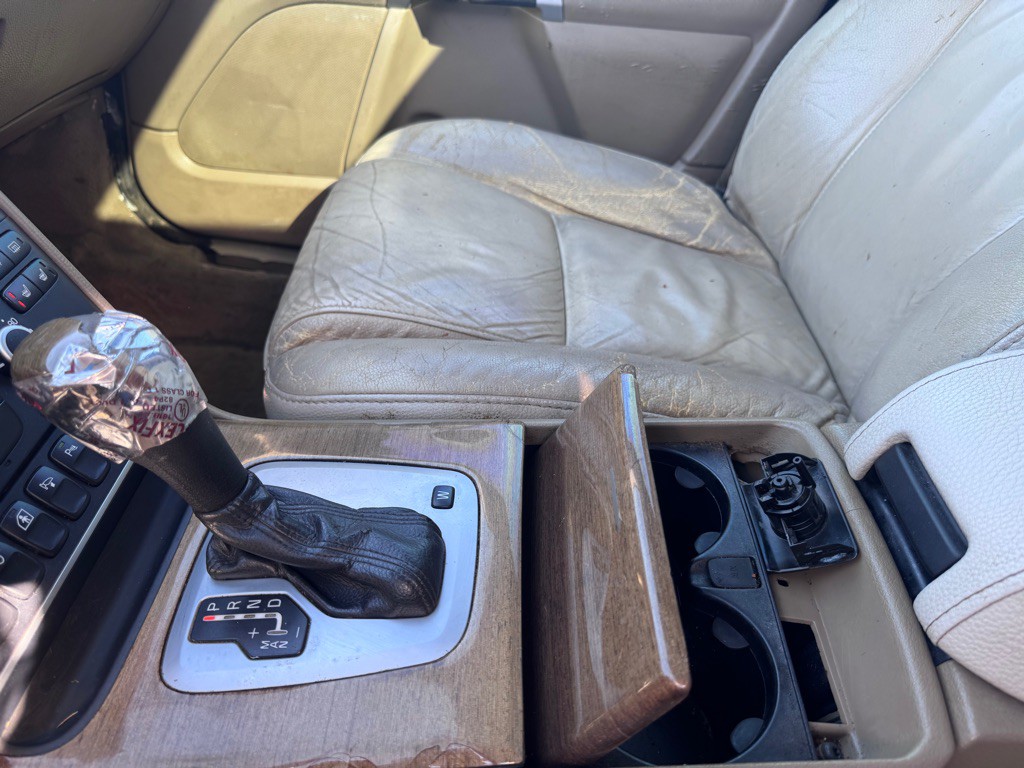 2012 Volvo XC90 Image 17