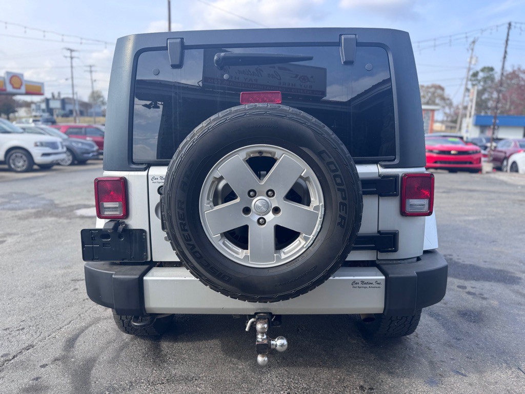 2011 Jeep Wrangler Unlimited Image 6