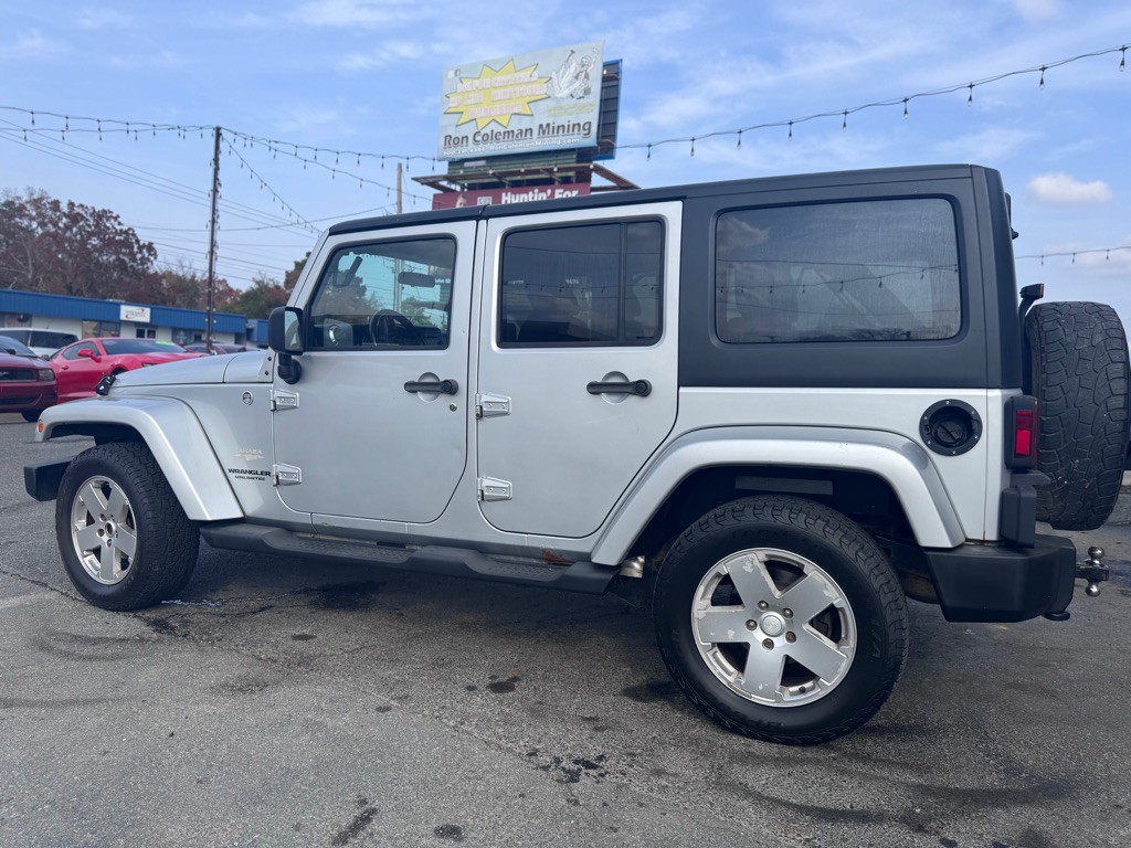 2011 Jeep Wrangler Unlimited Image 8