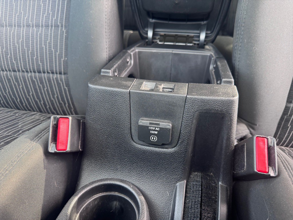 2011 Jeep Wrangler Unlimited Image 17