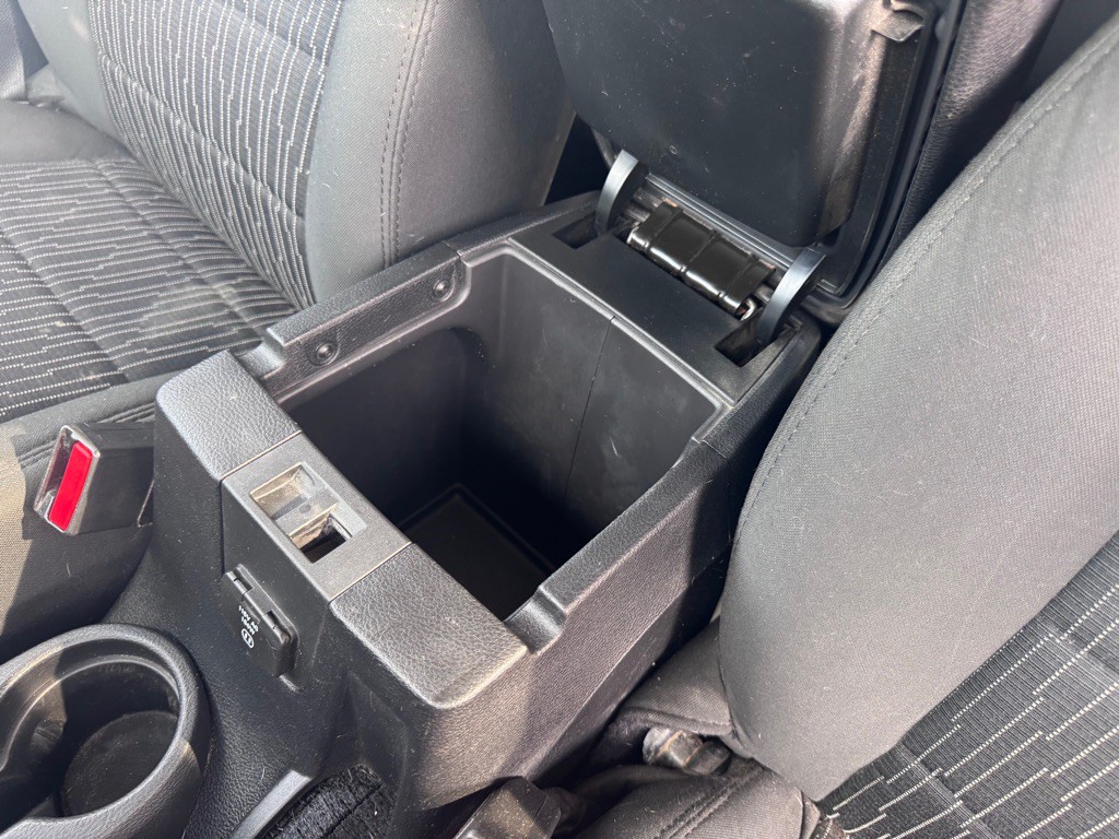 2011 Jeep Wrangler Unlimited Image 18