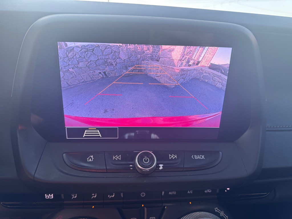 2020 Chevrolet Camaro Image 18