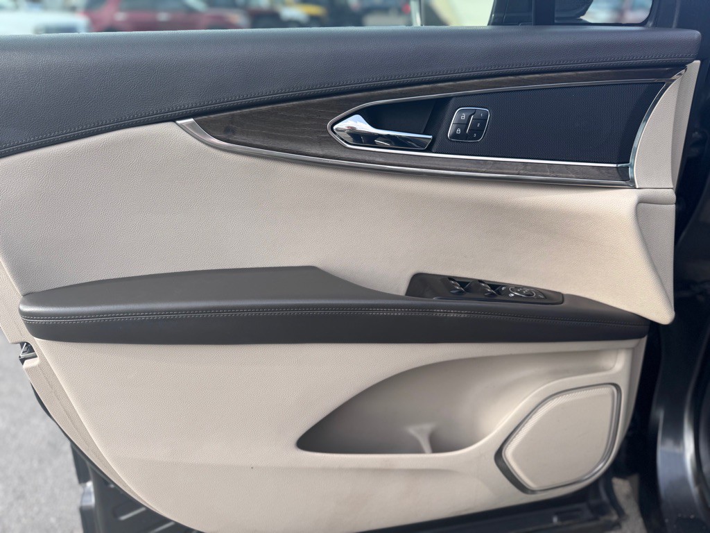 2017 Lincoln MKX Image 9