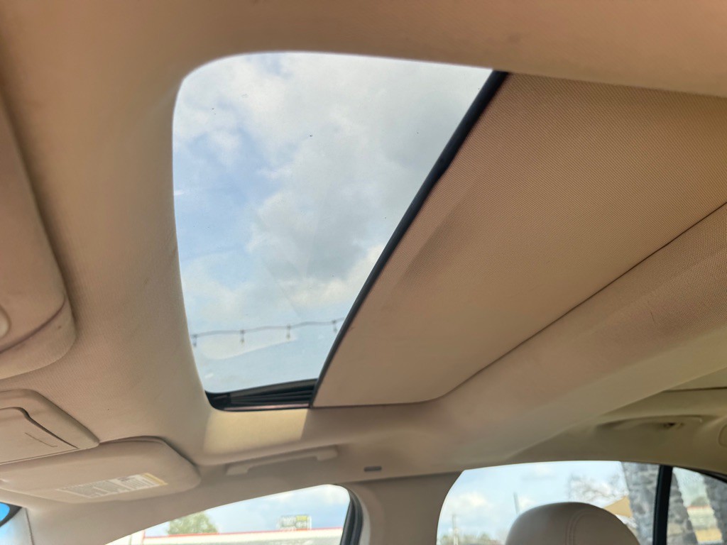 2013 Lincoln MKS Image 20