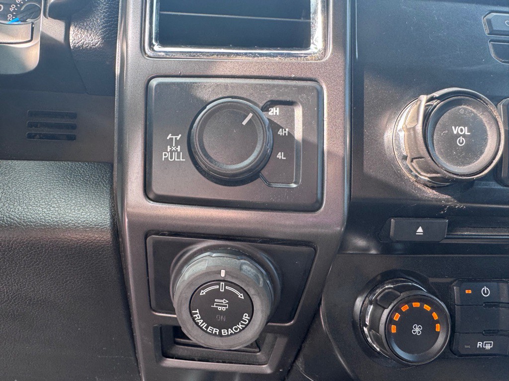 2016 Ford F-150 Image 18