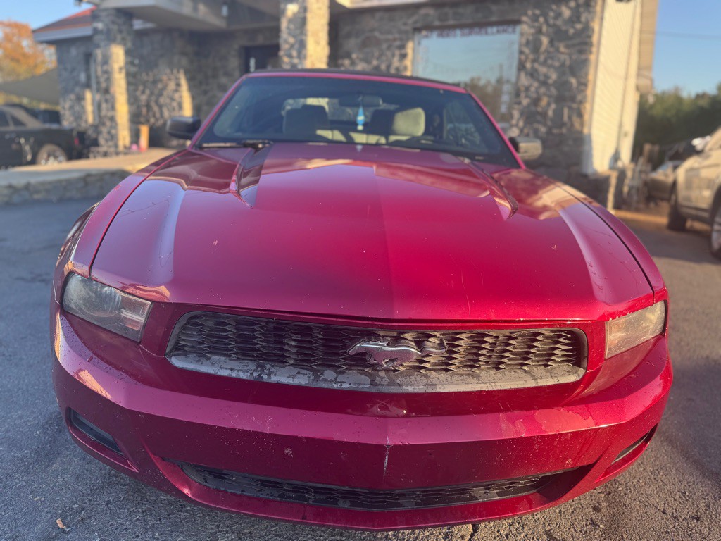2012 Ford Mustang Image 2