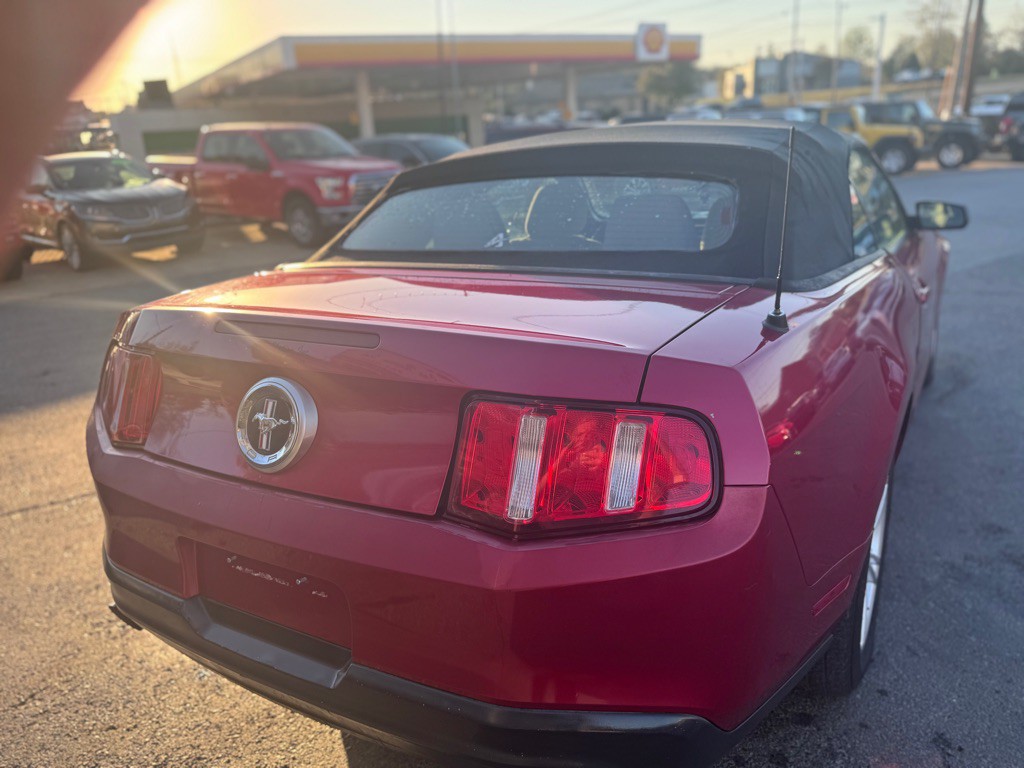 2012 Ford Mustang Image 9