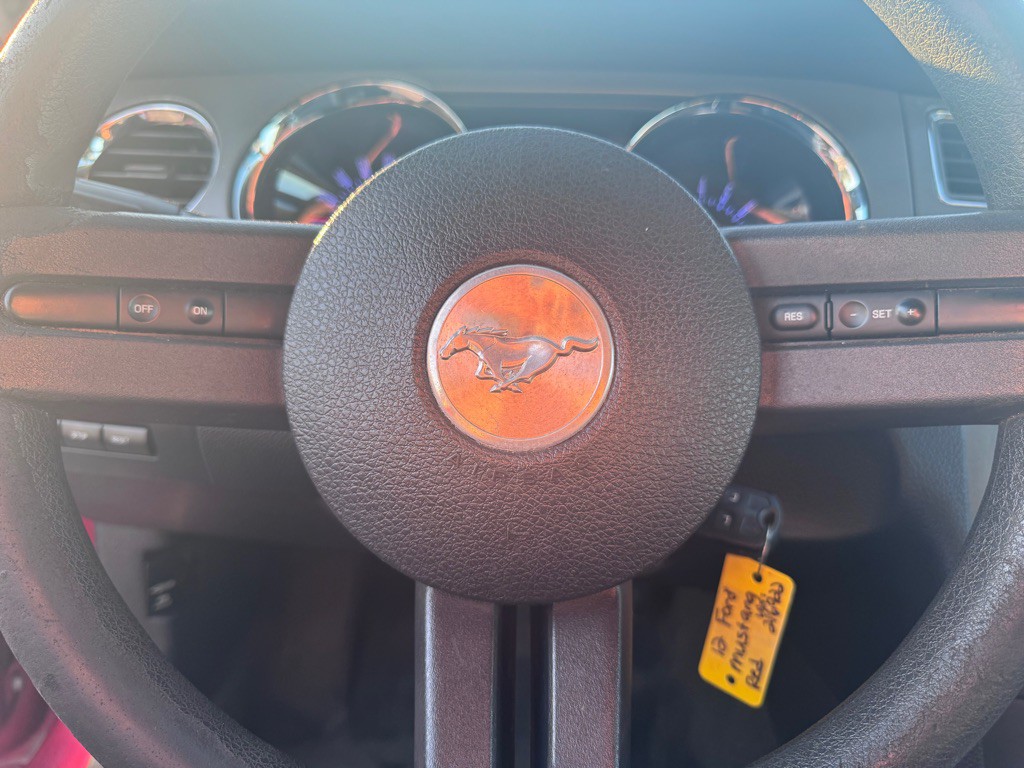 2012 Ford Mustang Image 21