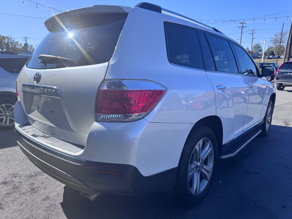 2013 Toyota Highlander Image 5