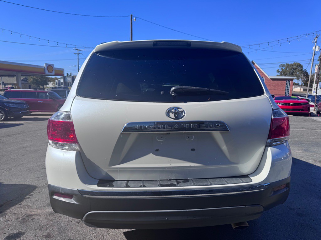 2013 Toyota Highlander Image 6