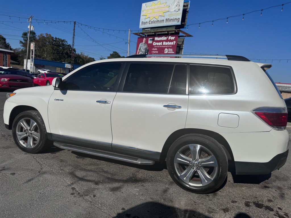 2013 Toyota Highlander Image 8