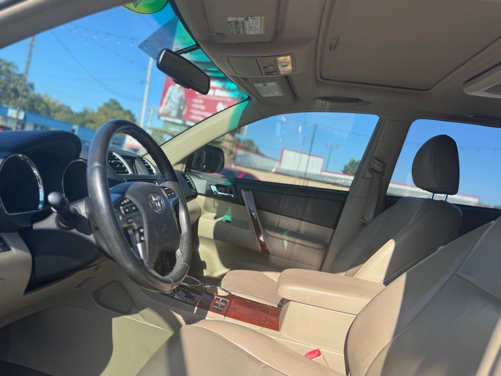 2013 Toyota Highlander Image 10