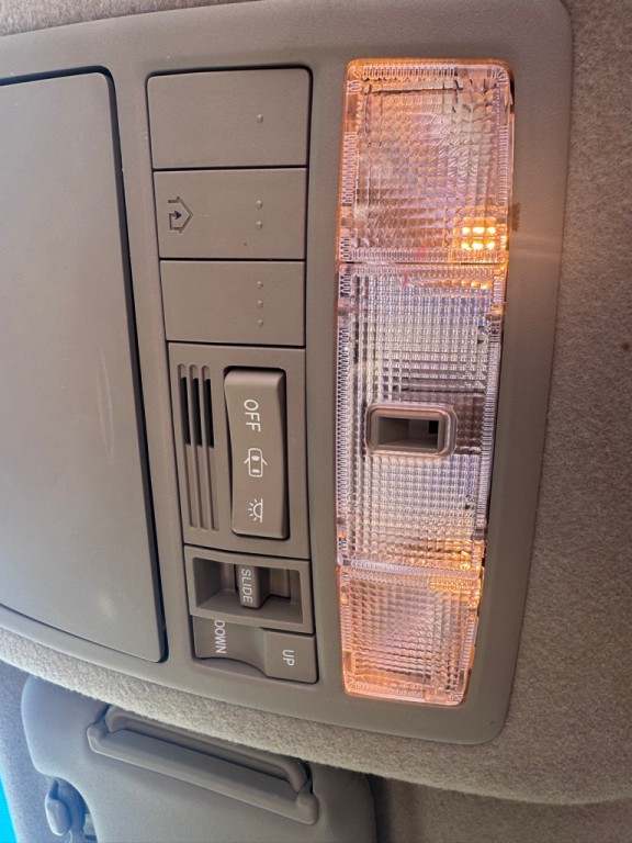 2013 Toyota Highlander Image 18