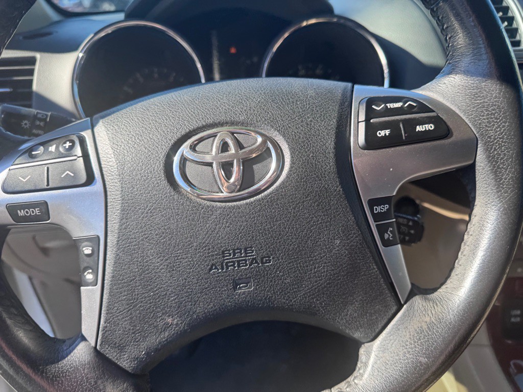 2013 Toyota Highlander Image 20