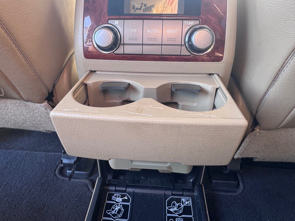 2013 Toyota Highlander Image 24