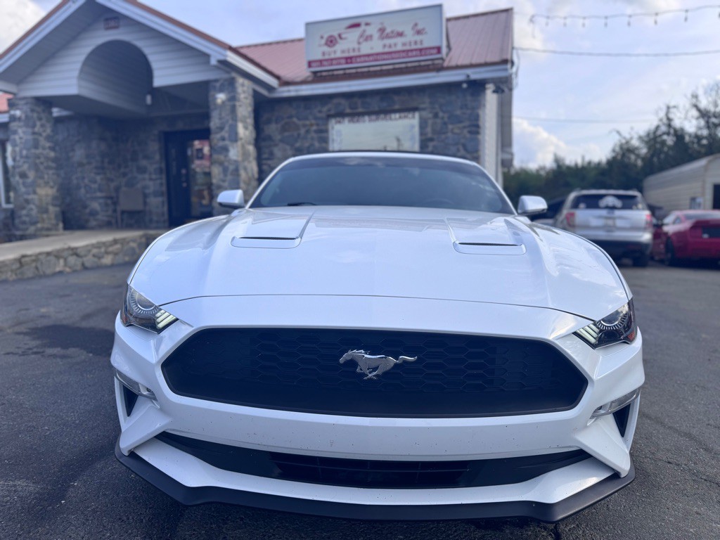 2018 Ford Mustang Image 2