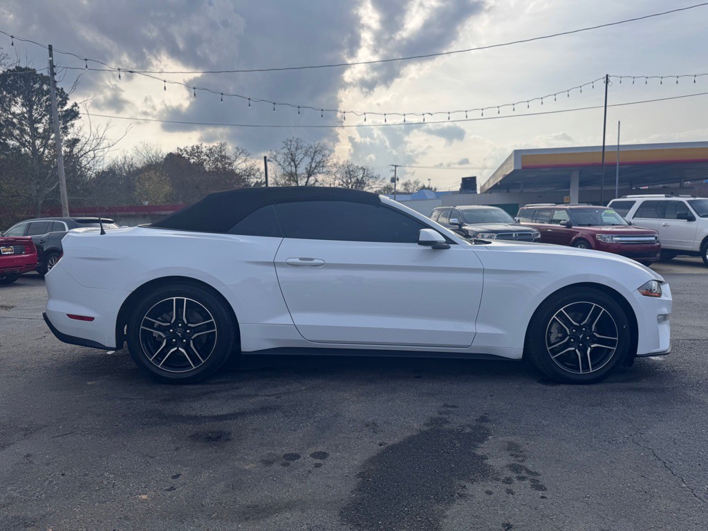 2018 Ford Mustang Image 4
