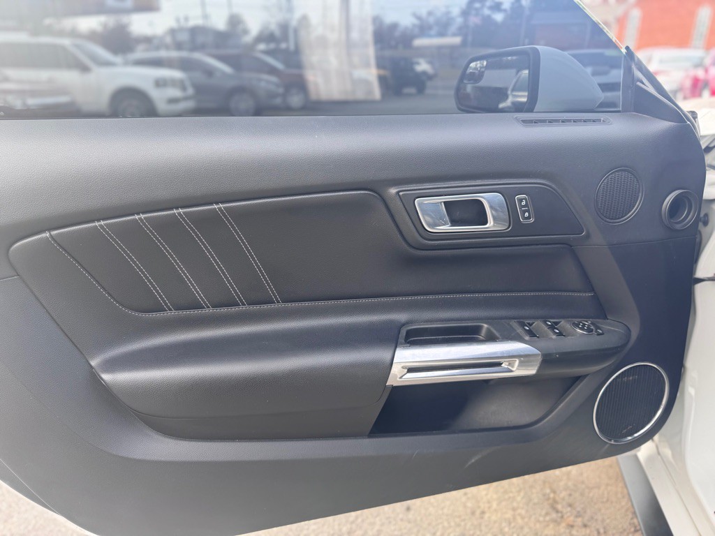 2018 Ford Mustang Image 9