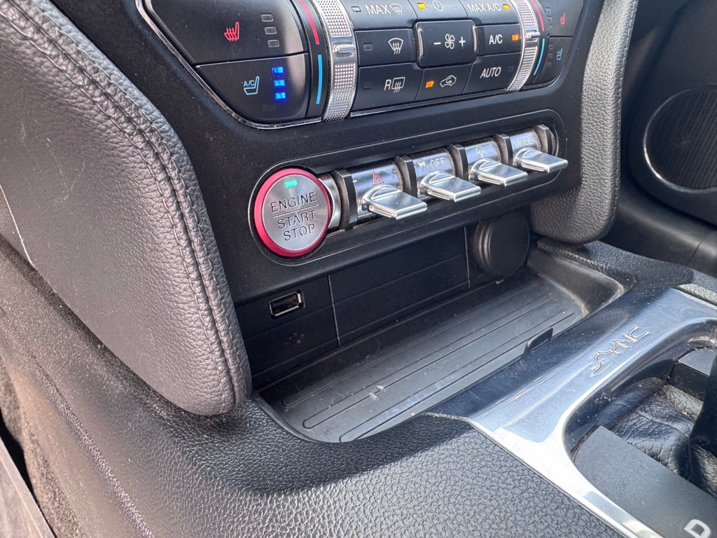 2018 Ford Mustang Image 17