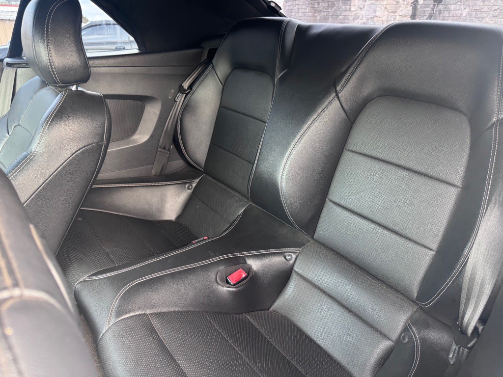 2018 Ford Mustang Image 24