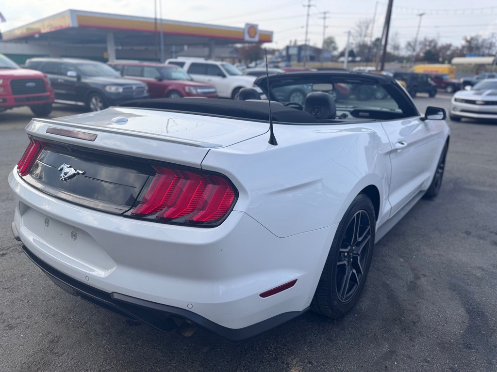 2018 Ford Mustang Image 29