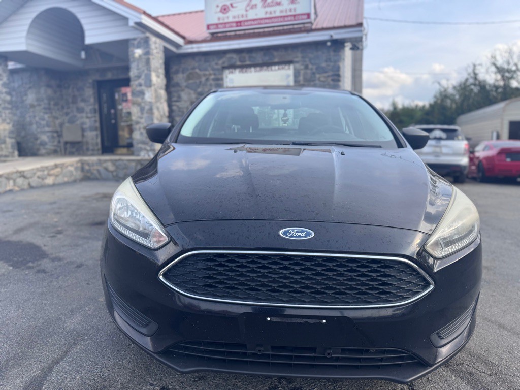 2016 Ford Focus Image 2