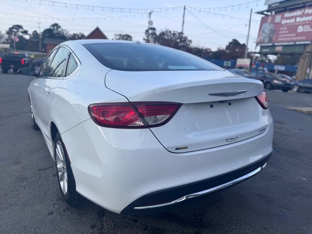 2015 Chrysler 200 Image 7