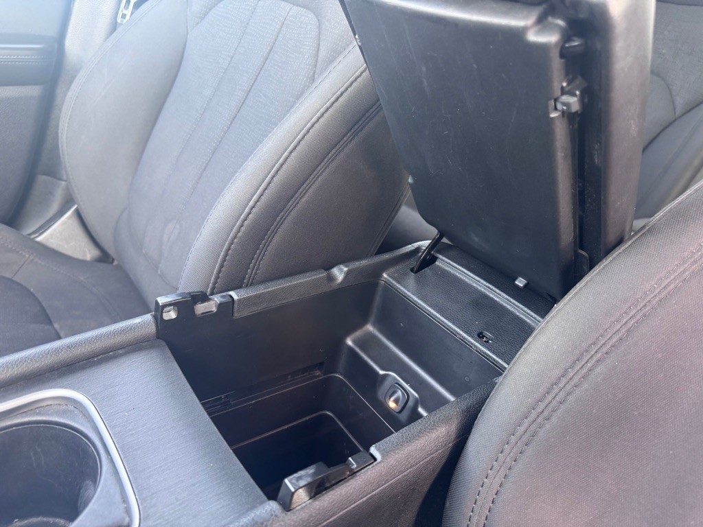 2015 Chrysler 200 Image 20