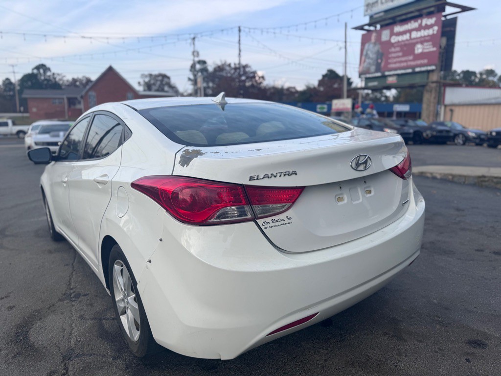 2012 Hyundai Elantra Image 7