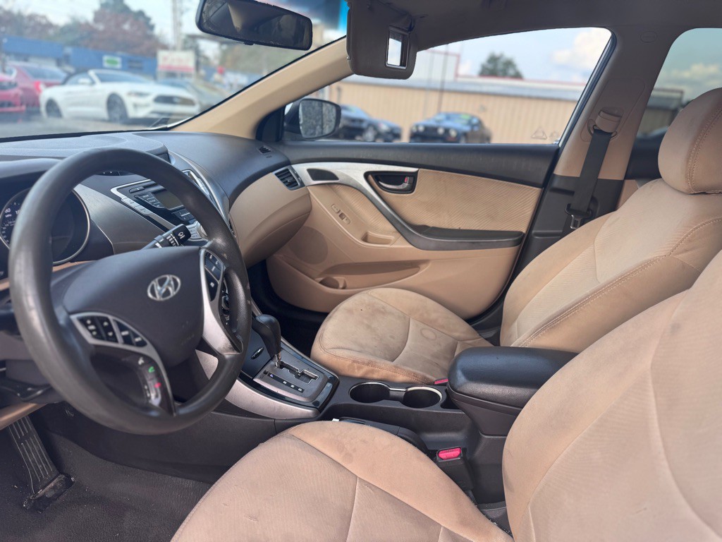 2012 Hyundai Elantra Image 11
