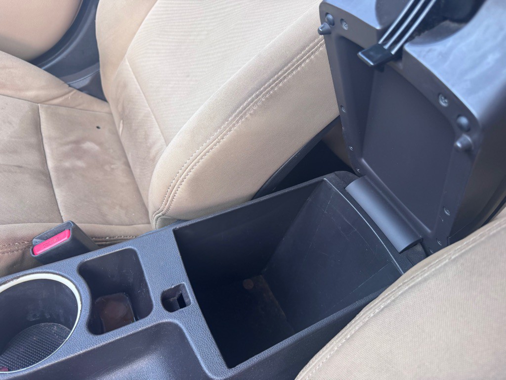 2012 Hyundai Elantra Image 20