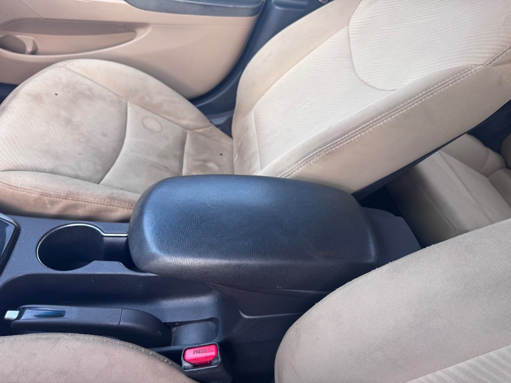 2012 Hyundai Elantra Image 21