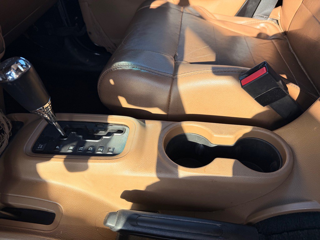 2011 Jeep Wrangler Unlimited Image 17