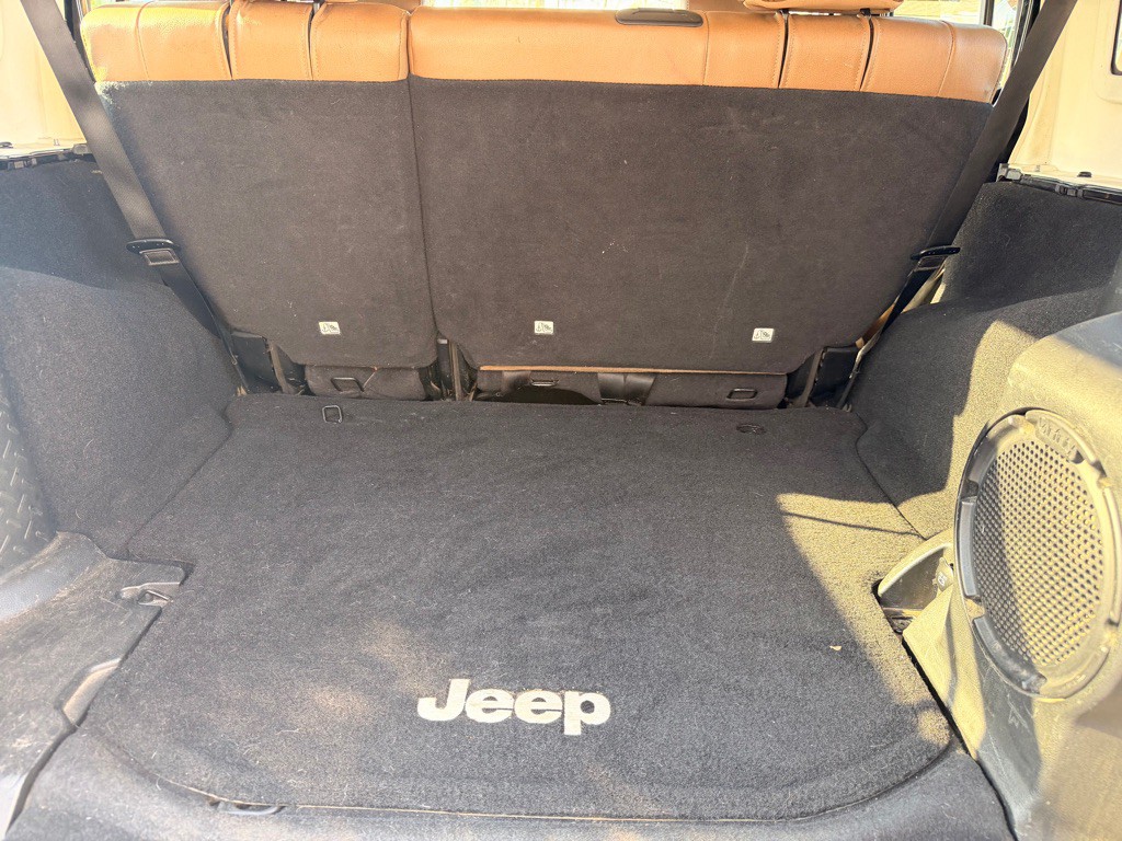 2011 Jeep Wrangler Unlimited Image 24