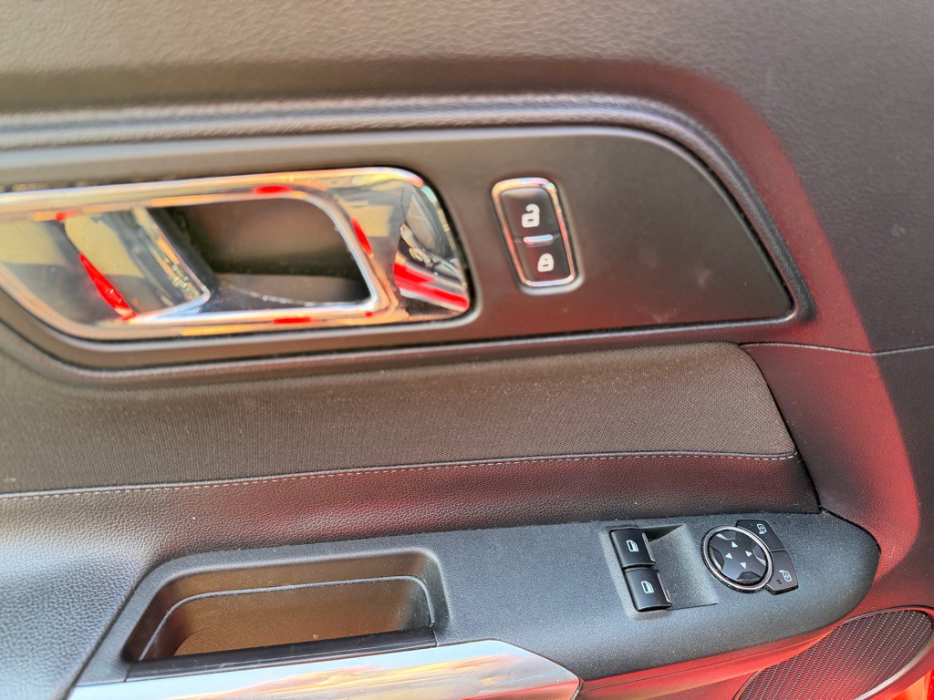 2015 Ford Mustang Image 10