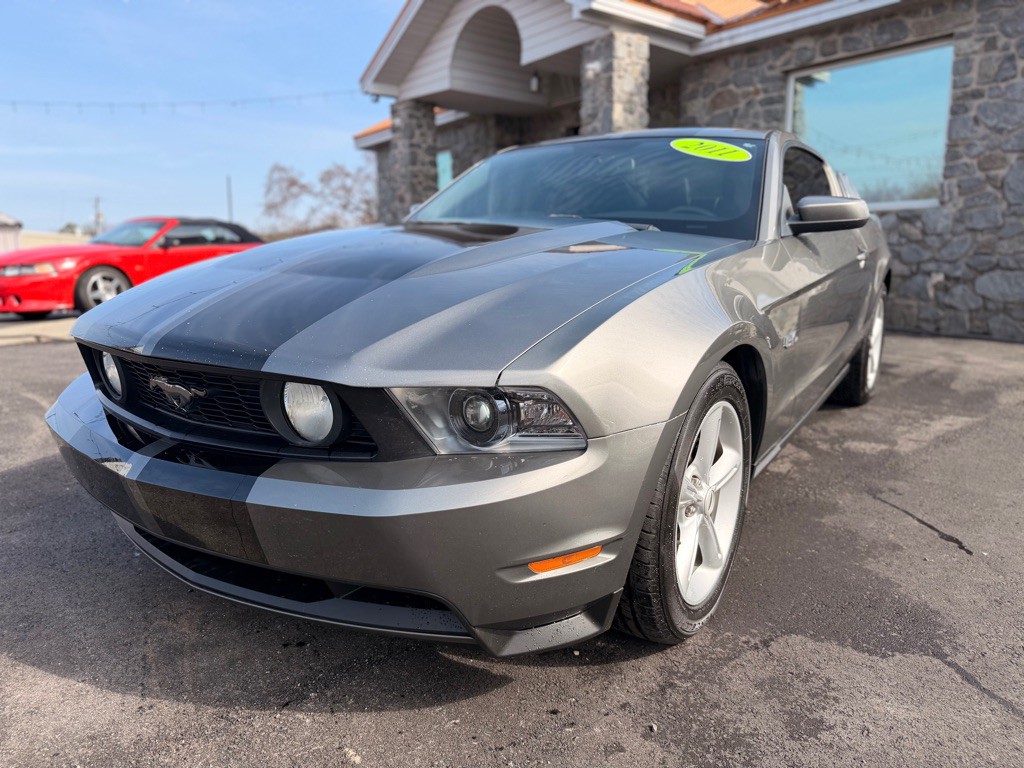 2011 Ford Mustang Image 1