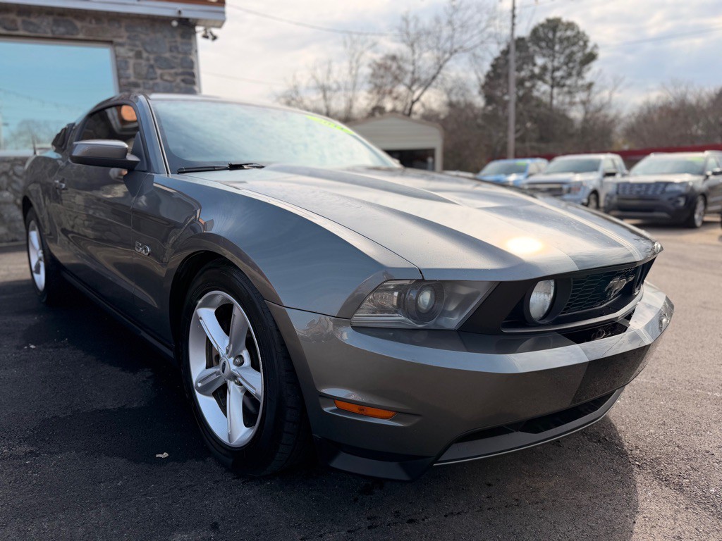 2011 Ford Mustang Image 3