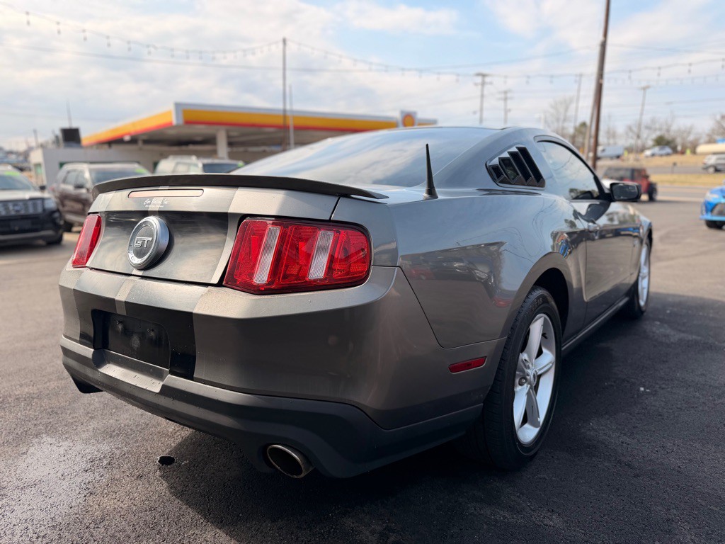 2011 Ford Mustang Image 5