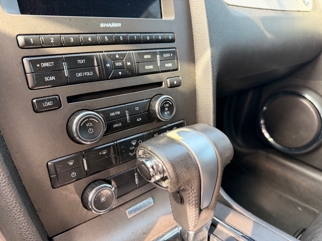 2011 Ford Mustang Image 16