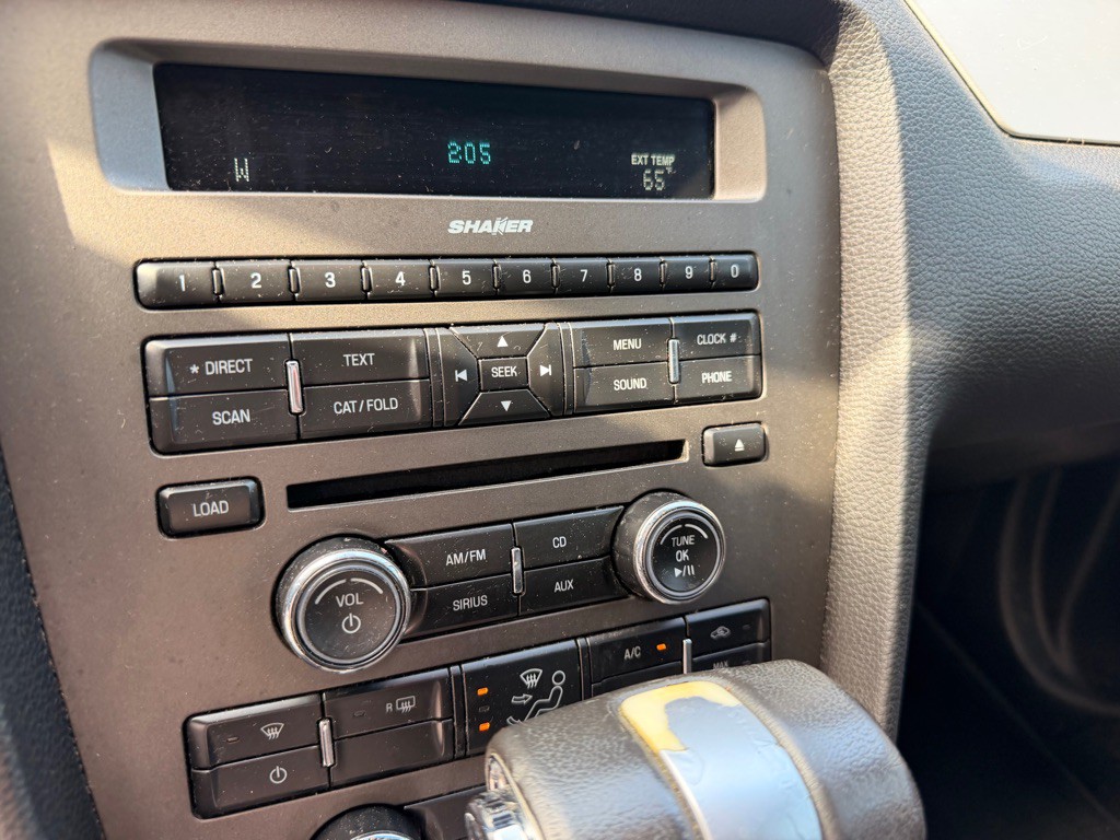 2011 Ford Mustang Image 23