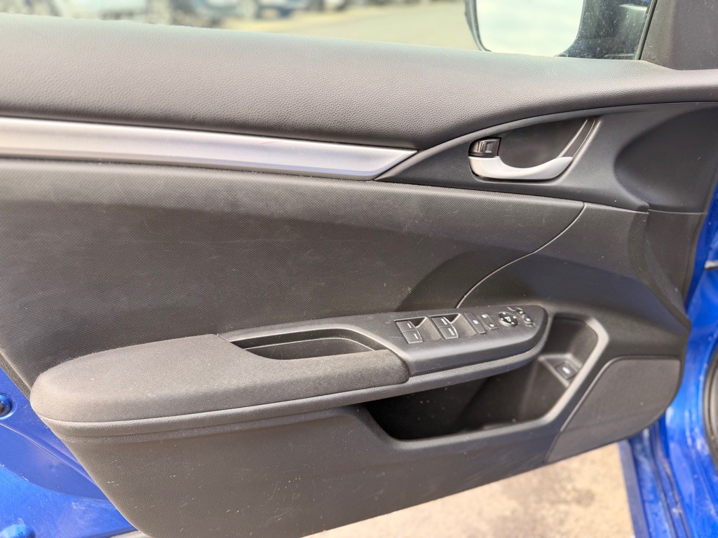 2018 Honda Civic Image 9