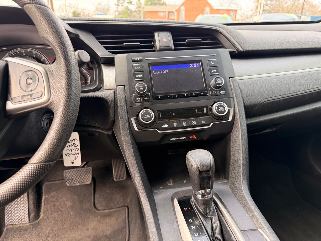 2018 Honda Civic Image 13