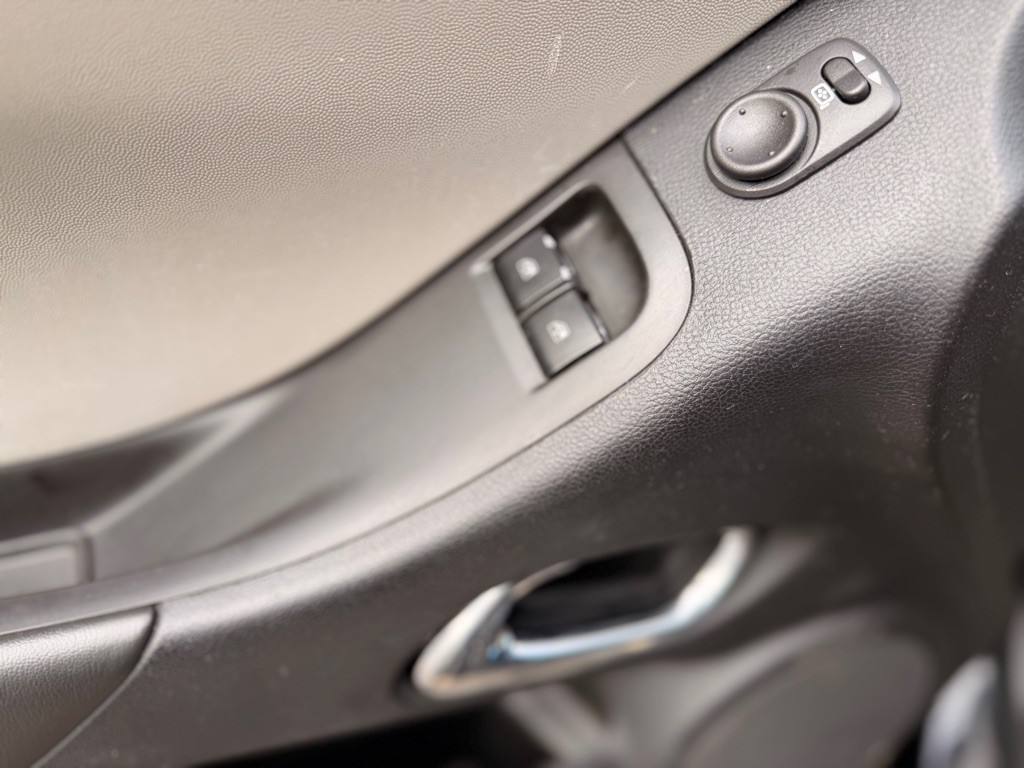 2010 Chevrolet Camaro Image 10